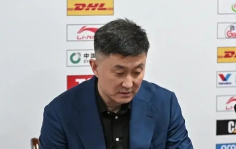 开云团队-疆粤赛后采访！杜锋不满进攻暗示4球员，格兰强调防守谈新援情况